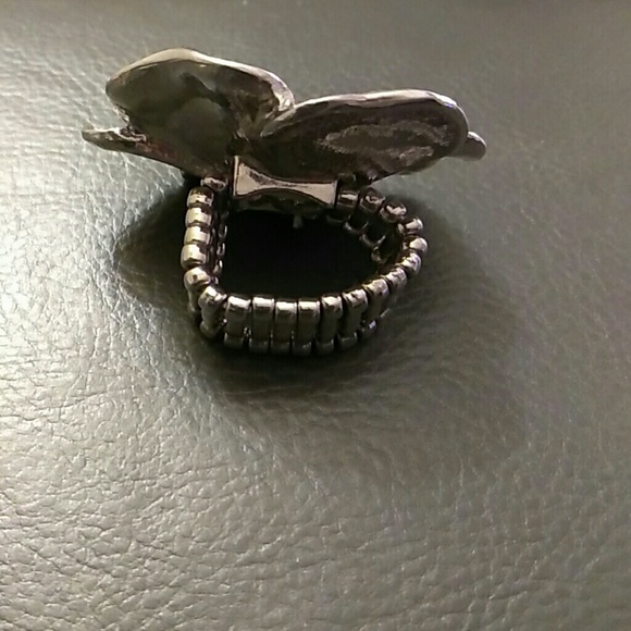 Woman's stretch band Fashion Ring - Picture 2 of 4